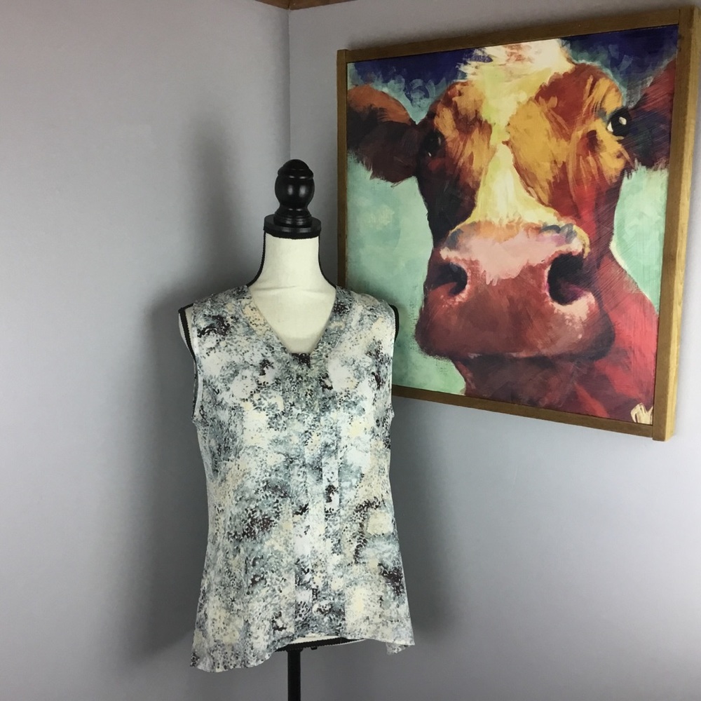Violet & Claire Sleeveless Blouse🔥🔥🔥